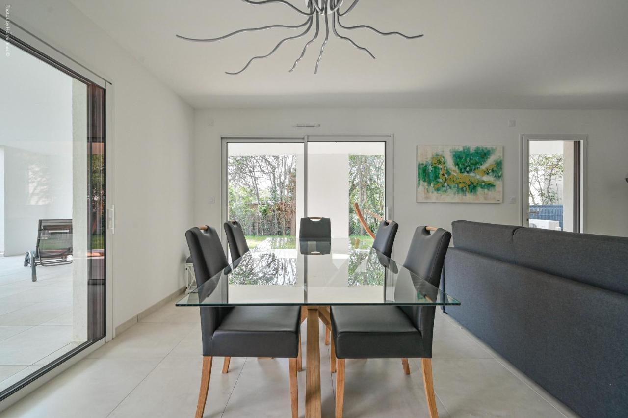 T3 Neuf – C13 - Jardin-Terrasse Et Piscine – Accès Direct Plages Et Centre Village Saint-Cyr-sur-Mer Extérieur photo