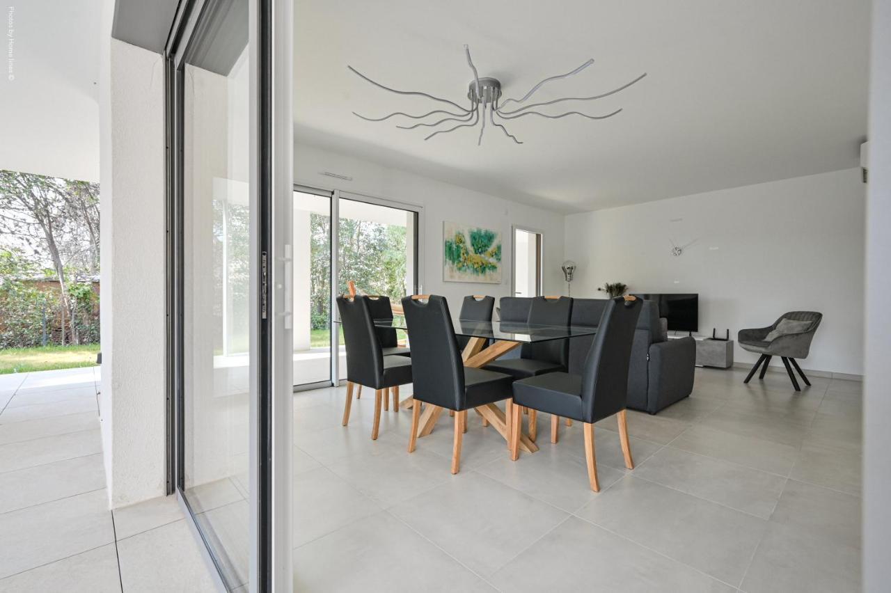 T3 Neuf – C13 - Jardin-Terrasse Et Piscine – Accès Direct Plages Et Centre Village Saint-Cyr-sur-Mer Extérieur photo